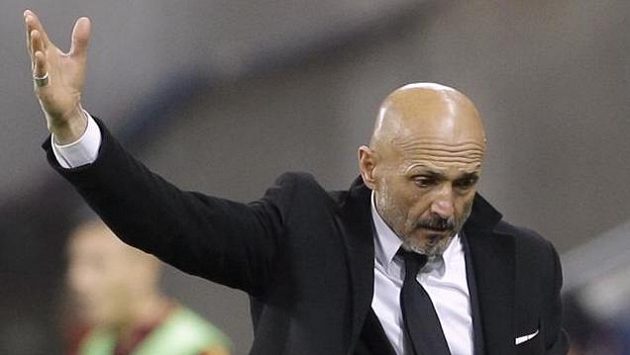 Kouč AS Řím Luciano Spalletti během utkání v Lyonu. Kouč AS Řím Luciano Spalletti během utkání v Lyonu.