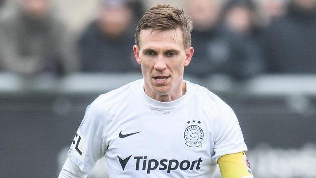 Bořek Dočkal si ověřil, že fotbal bez lidí v hledišti má svá úskalí... Bořek Dočkal si ověřil, že fotbal bez lidí v hledišti má svá úskalí...