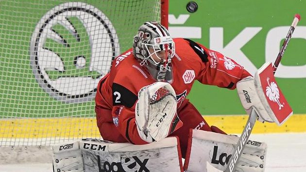 Brankář Hradce Králové Marek Mazanec předvedl další výborný výkon Brankář Hradce Králové Marek Mazanec předvedl další výborný výkon