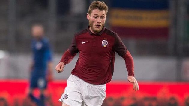 Obránce Sparty Praha Jakub Brabec během přípravného utkání proti Borussii Dortmund. Obránce Sparty Praha Jakub Brabec během přípravného utkání proti Borussii Dortmund.