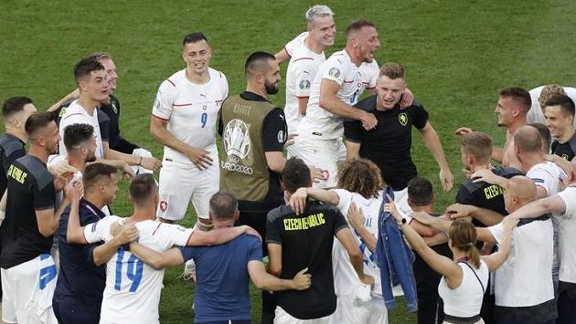 České křepčení na oslavu postupu do čtvrtfinále... České křepčení na oslavu postupu do čtvrtfinále...