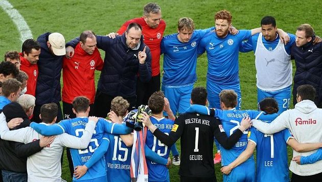 Fotbalisté Kielu na postup do bundesligy nedosáhli Fotbalisté Kielu na postup do bundesligy nedosáhli