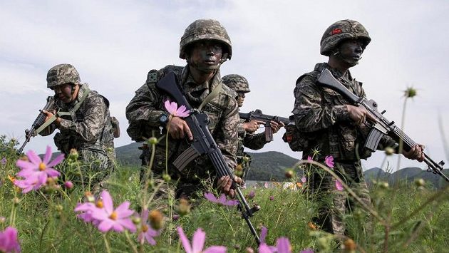 Cvičení jihokorejské armády. Ilustrační snímek. Cvičení jihokorejské armády. Ilustrační snímek.
