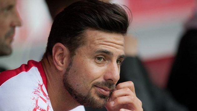 Útočník Claudio Pizarro Útočník Claudio Pizarro