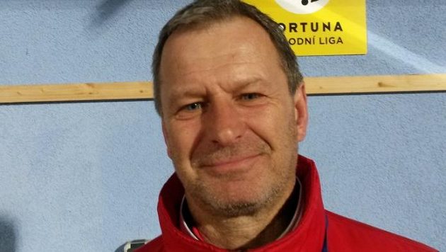 Trenér fotbalových Pardubic Jiří Krejčí. Trenér fotbalových Pardubic Jiří Krejčí.