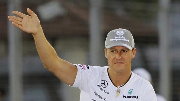 Michael Schumacher už v příští sezóně do kokpitu formule 1 neusedne. Michael Schumacher už v příští sezóně do kokpitu formule 1 neusedne.