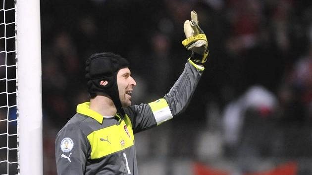 Brankář Petr Čech oslavil jubilejní zápas v reprezentaci vítězstvím i skvělým výkonem. Brankář Petr Čech oslavil jubilejní zápas v reprezentaci vítězstvím i skvělým výkonem.