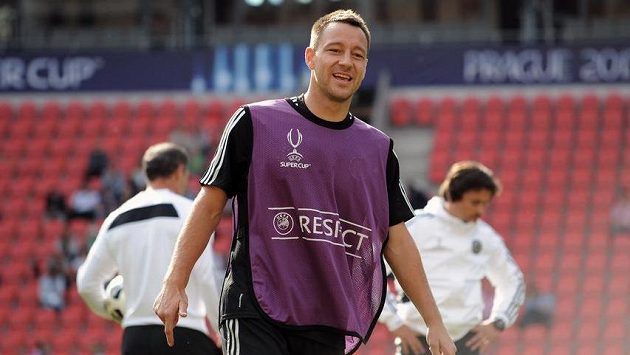 Obránce John Terry bude nově hrát za Aston Villu. Obránce John Terry bude nově hrát za Aston Villu.