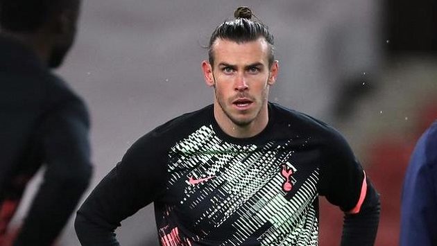 Fotbalisté Tottenhamu se budou muset několik týdnů obejít bez Garetha Balea. Fotbalisté Tottenhamu se budou muset několik týdnů obejít bez Garetha Balea.