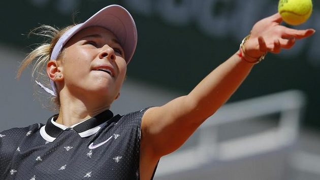 Amanda Anisimovová na podání Amanda Anisimovová na podání