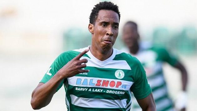 Kolumbijec Jhon Mosquera slaví gól v dresu Bohemians. Kolumbijec Jhon Mosquera slaví gól v dresu Bohemians.