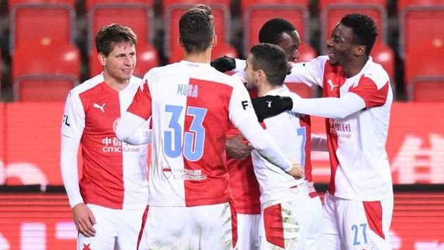 Fotbalisté Slavie se radují z branky Fotbalisté Slavie se radují z branky