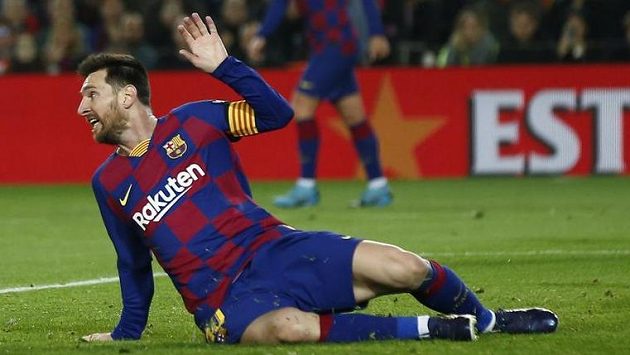Barcelonský Lionel Messi během duelu s Realem Madrid. Barcelonský Lionel Messi během duelu s Realem Madrid.