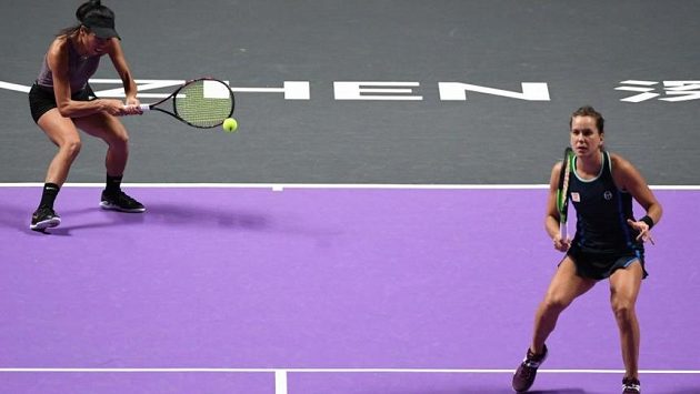 Barbora Strýcová spolu s parťačkou Sie Šu-wej. Archivní foto. Barbora Strýcová spolu s parťačkou Sie Šu-wej. Archivní foto.