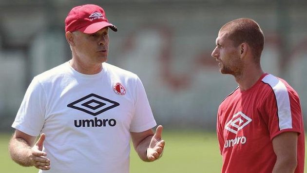 Juraj Šimurka (vlevo) v době, kdy působil ve Slavii. Juraj Šimurka (vlevo) v době, kdy působil ve Slavii.