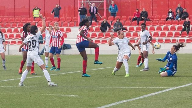 Španělské fotbalistky se rozhodly kvůli sporům s kluby o minimální mzdu vstoupit do stávky (ilustrační foto) Španělské fotbalistky se rozhodly kvůli sporům s kluby o minimální mzdu vstoupit do stávky (ilustrační foto)