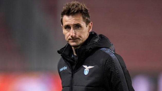 Miroslav Klose na archivím snímku z doby, kdy s Laziem hrál se Spartou. Miroslav Klose na archivím snímku z doby, kdy s Laziem hrál se Spartou.