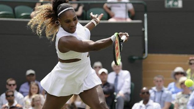 Serena Williamsová bude platit za poničení kurtu pokutu Serena Williamsová bude platit za poničení kurtu pokutu