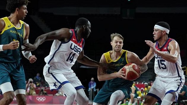 Basketbalisté USA porazili v semifinále olympijského turnaje Austrálii Basketbalisté USA porazili v semifinále olympijského turnaje Austrálii