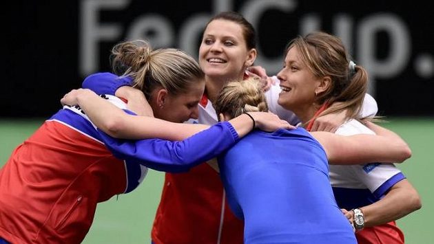 České tenistky čeká v polovině listopadu finále Fed Cup proti silnému Rusku. České tenistky čeká v polovině listopadu finále Fed Cup proti silnému Rusku.