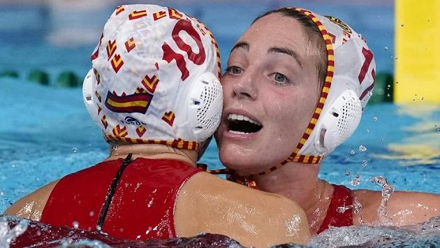 Americké vodní pólistky budou v Tokiu bojovat o třetí olympijské zlato v řadě Americké vodní pólistky budou v Tokiu bojovat o třetí olympijské zlato v řadě