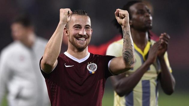 Radost Lukáše Váchy po vítězství v utkání základní skupiny Evropské ligy s Young Boys Bern. Radost Lukáše Váchy po vítězství v utkání základní skupiny Evropské ligy s Young Boys Bern.