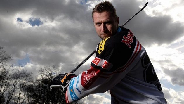 Jaroslav Bednář glosuje zápas české reprezentace proti Bělorusku. Jaroslav Bednář glosuje zápas české reprezentace proti Bělorusku.