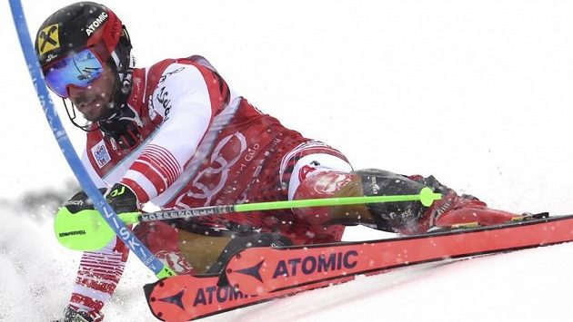 Marcel Hirscher během slalomu v Adelbodenu. Marcel Hirscher během slalomu v Adelbodenu.