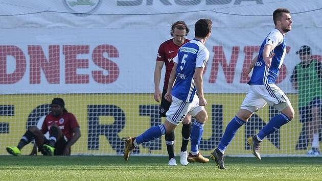 Mladoboleslavský Nikolaj Komličenko (vpravo) se raduje z gólu Mladoboleslavský Nikolaj Komličenko (vpravo) se raduje z gólu