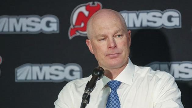 Trenér John Hynes skončil u hokejistů New Jersey Trenér John Hynes skončil u hokejistů New Jersey
