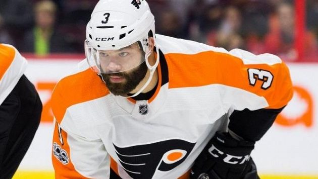 Radko Gudas z Philadelphie si až téměř do poloviny prosince v NHL nezahraje. Radko Gudas z Philadelphie si až téměř do poloviny prosince v NHL nezahraje.