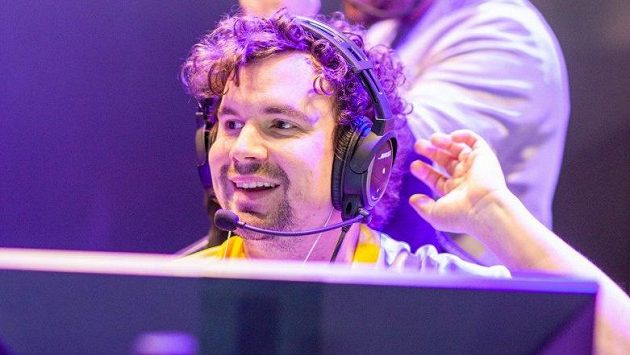 Trenér CS:GO týmu Heroic Nicolaj "HUNDEN" Petersen Trenér CS:GO týmu Heroic Nicolaj "HUNDEN" Petersen