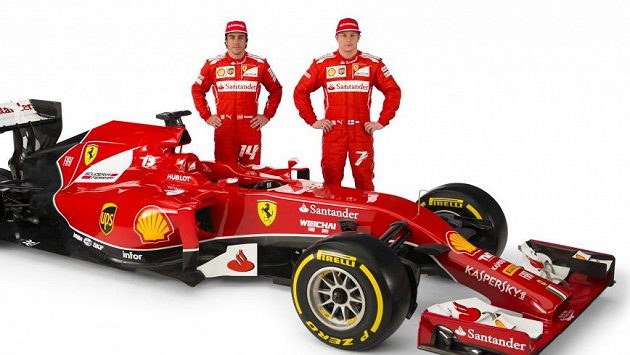 Jezdci Ferrari Fernando Alonso (vlevo) a Kimi Räikkönen s vozem F14 T. Jezdci Ferrari Fernando Alonso (vlevo) a Kimi Räikkönen s vozem F14 T.