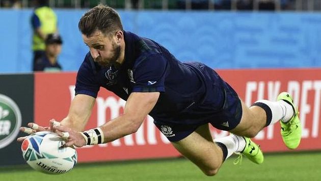 Skot Tommy Seymour skóruje v utkání proti Rusku. Skot Tommy Seymour skóruje v utkání proti Rusku.