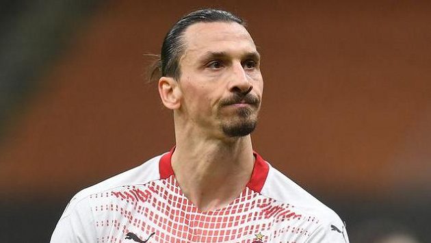 Fotbalista AC Milán Zlatan Ibrahimovic v utkání Evropské ligy proti Crvené zvezdě Bělehrad. Fotbalista AC Milán Zlatan Ibrahimovic v utkání Evropské ligy proti Crvené zvezdě Bělehrad.