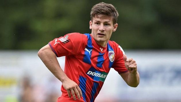 Václav Pilař věří v brzký návrat na trávníky. Václav Pilař věří v brzký návrat na trávníky.
