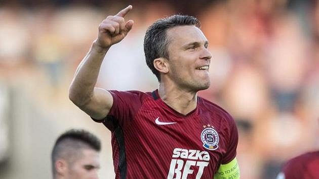 David Lafata oslavuje svůj 200. ligový gól. David Lafata oslavuje svůj 200. ligový gól.