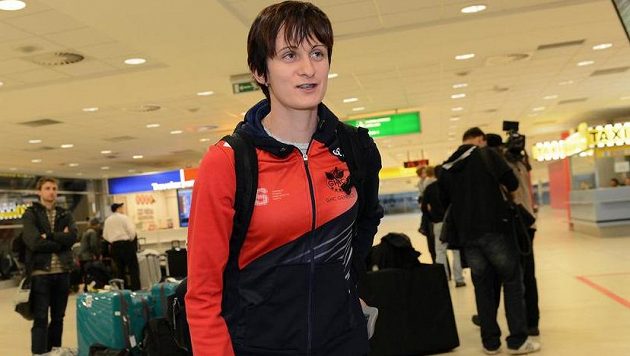 Rychlobruslařka Martina Sáblíková na pražském letišti Václava Havla po návratu ze Salt Lake City. Rychlobruslařka Martina Sáblíková na pražském letišti Václava Havla po návratu ze Salt Lake City.