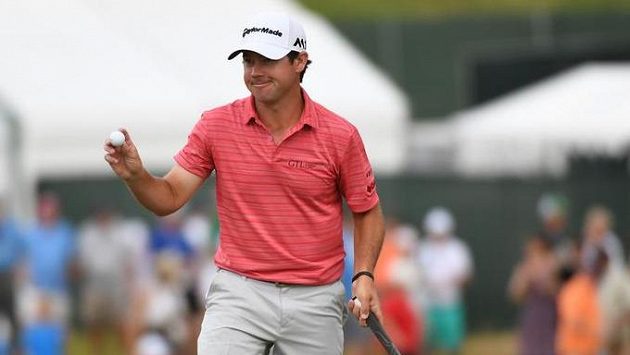 Lídr US Open Brian Harman během třetíkoho kola v Erinu. Lídr US Open Brian Harman během třetíkoho kola v Erinu.