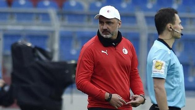 Trenér Slavie Jindřich Trpišovský. Trenér Slavie Jindřich Trpišovský.
