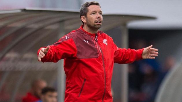 Plzeňský asistent trenéra Pavel Horváth. Plzeňský asistent trenéra Pavel Horváth.