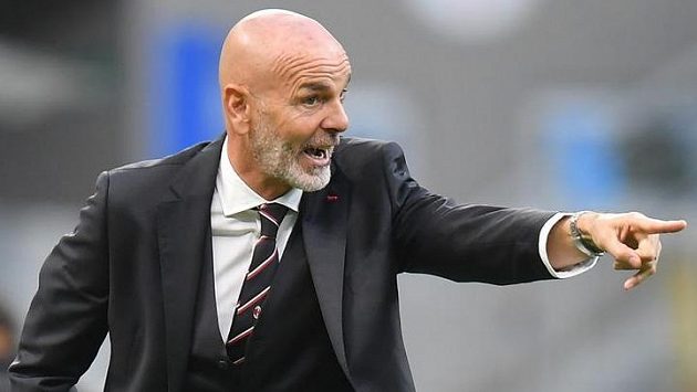 Stefano Pioli, kouč AC Milán, má covid. Stefano Pioli, kouč AC Milán, má covid.
