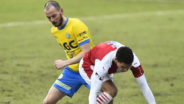 V Teplicích se hrála liga v bahně a oraništi V Teplicích se hrála liga v bahně a oraništi