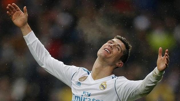 Zoufalý Cristiano Ronaldo z Realu Madrid během duelu s Villarrealem. Zoufalý Cristiano Ronaldo z Realu Madrid během duelu s Villarrealem.
