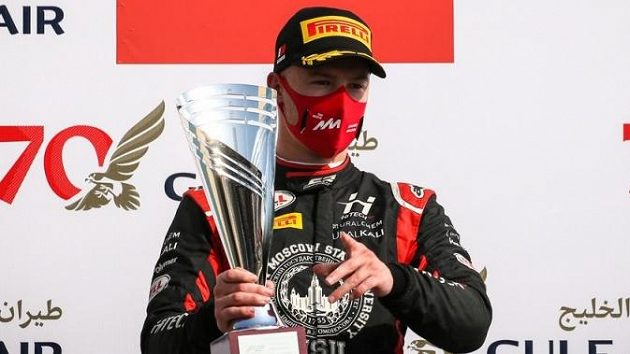 Nikita Mazepin se dostal do pořádných problémů Nikita Mazepin se dostal do pořádných problémů