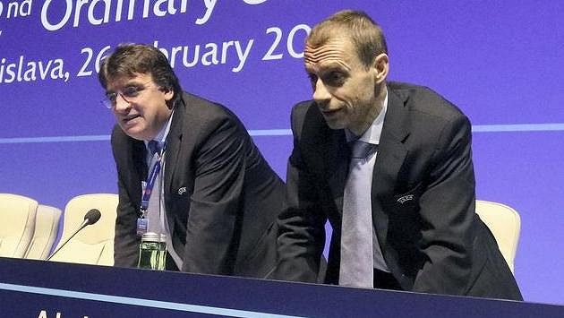 Zleva generální sekretář UEFA Theodore Theodoridis a prezident Aleksander Čeferin. Zleva generální sekretář UEFA Theodore Theodoridis a prezident Aleksander Čeferin.