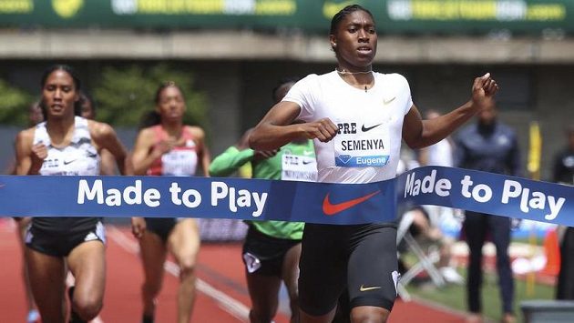 Caster Semenyaová na mítinku v Eugene. Caster Semenyaová na mítinku v Eugene.