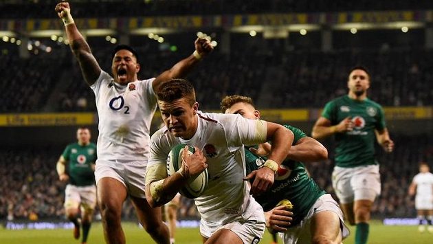 A je tam! Angličan Henry Slade skóruje v Irsku. A je tam! Angličan Henry Slade skóruje v Irsku.