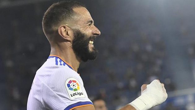 Karim Benzema s předstihem prodloužil smlouvu v Realu Madrid Karim Benzema s předstihem prodloužil smlouvu v Realu Madrid