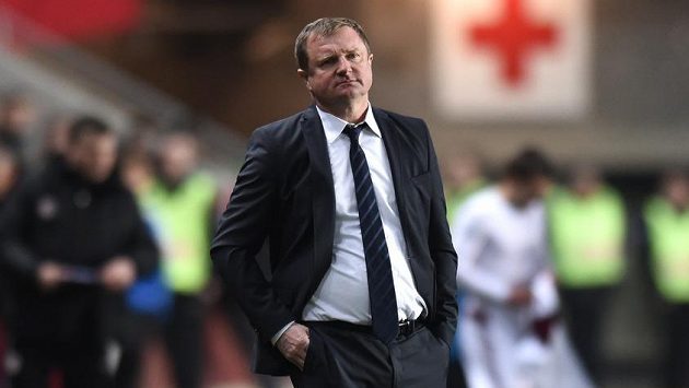 Trenér Pavel Vrba věří, že druhá příčka je hratelná. Trenér Pavel Vrba věří, že druhá příčka je hratelná.
